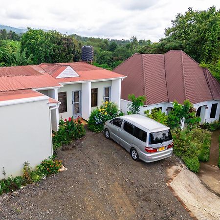 לינה וארוחת בוקר ארושה New Dream House מראה חיצוני תמונה
