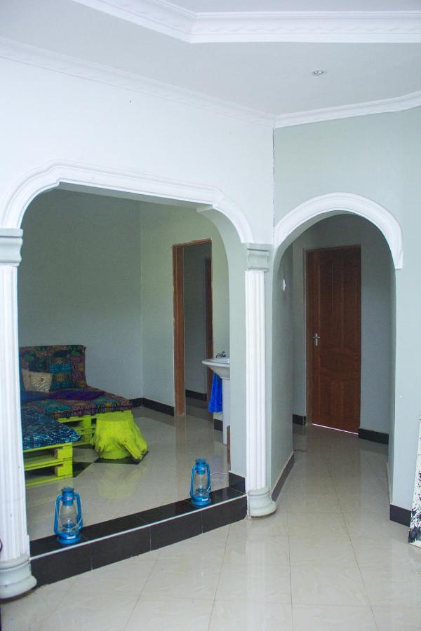 לינה וארוחת בוקר ארושה New Dream House מראה חיצוני תמונה