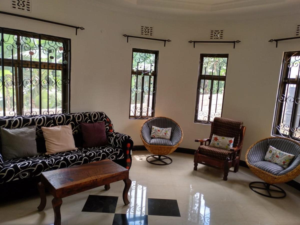לינה וארוחת בוקר ארושה New Dream House מראה חיצוני תמונה