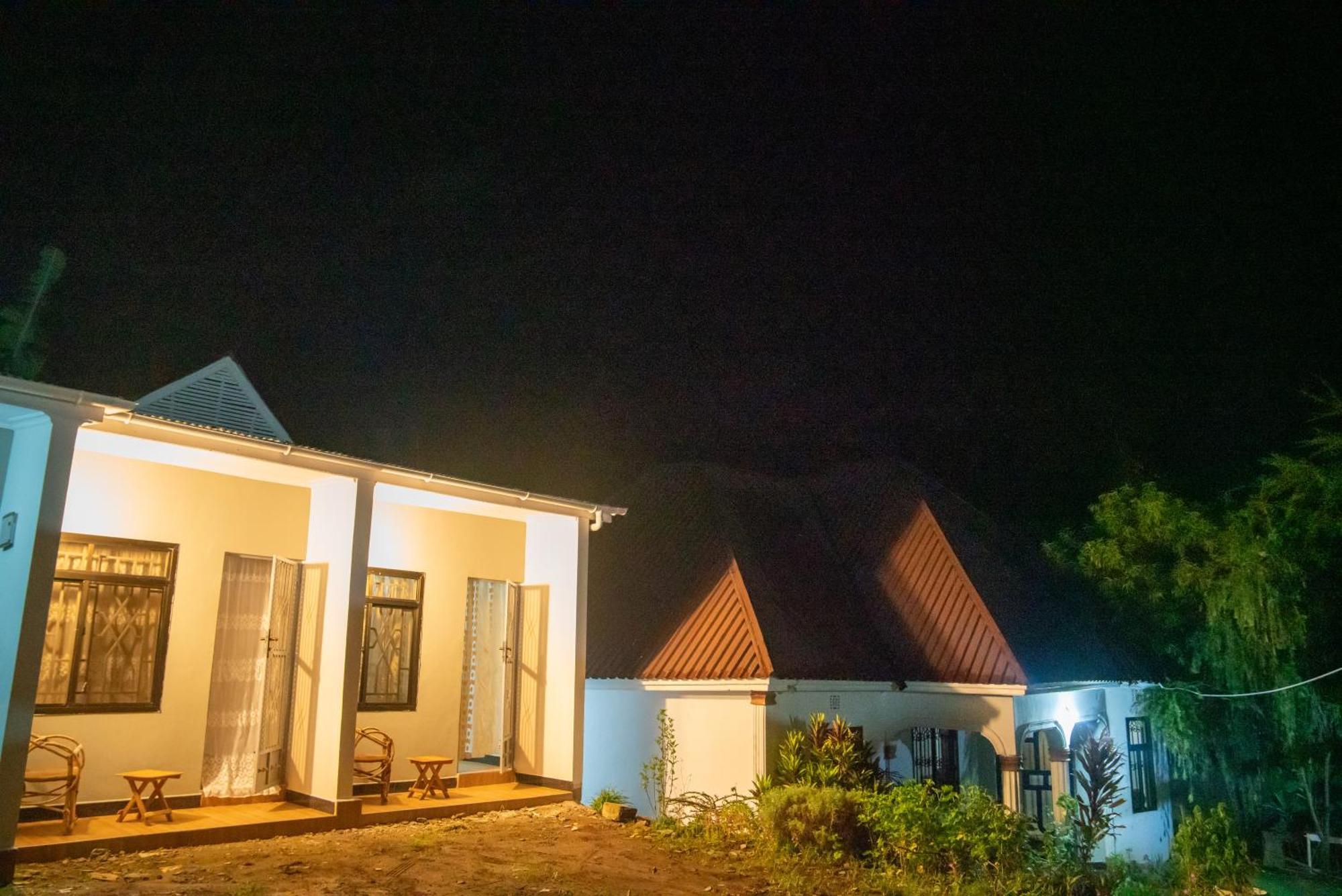 לינה וארוחת בוקר ארושה New Dream House מראה חיצוני תמונה
